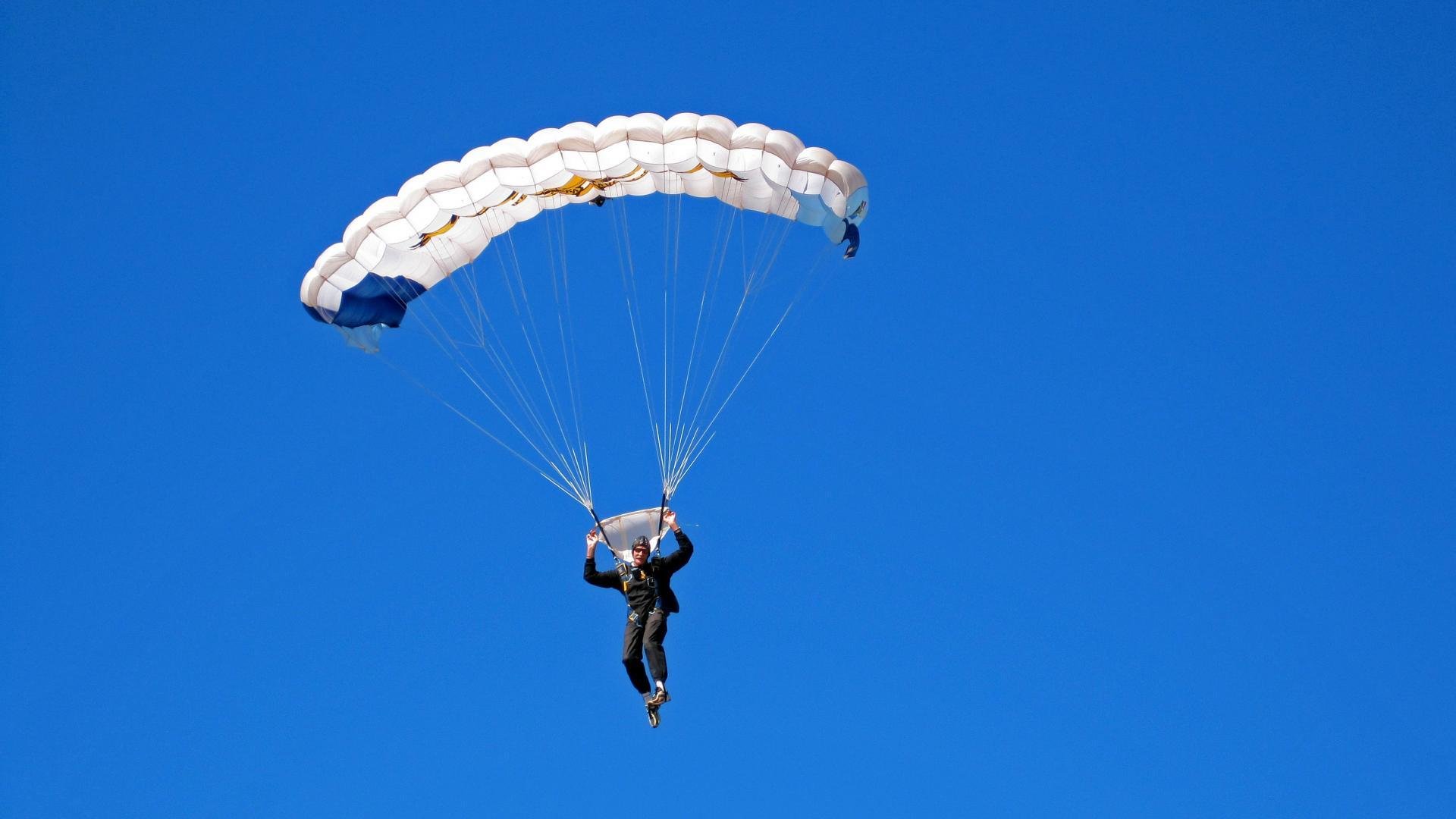 乔·波尔曼稳定发挥,帮助袋鼠队巩固防线与进攻